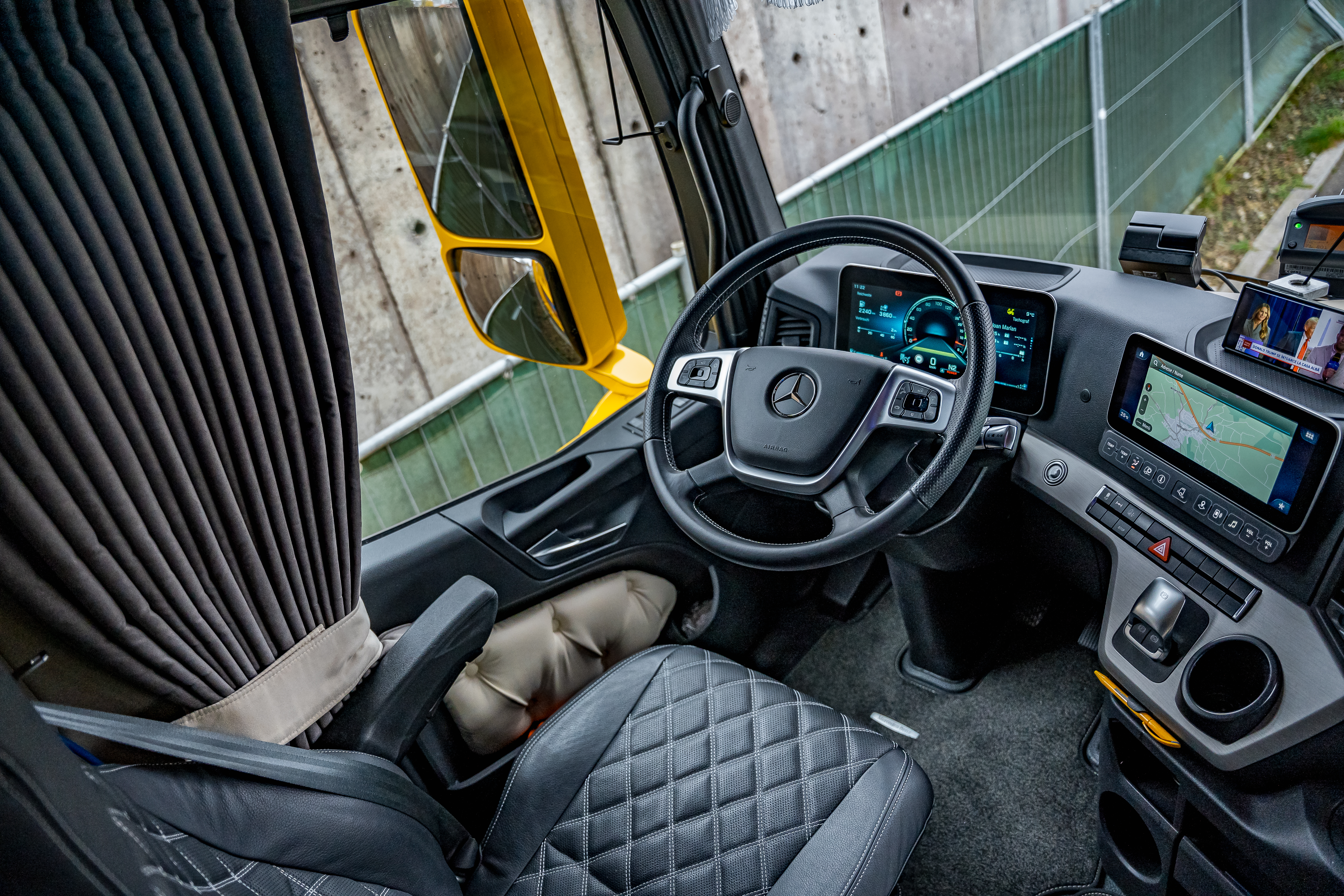 Berufskraftfahrer (w/m/d) national (FL/CH) und international